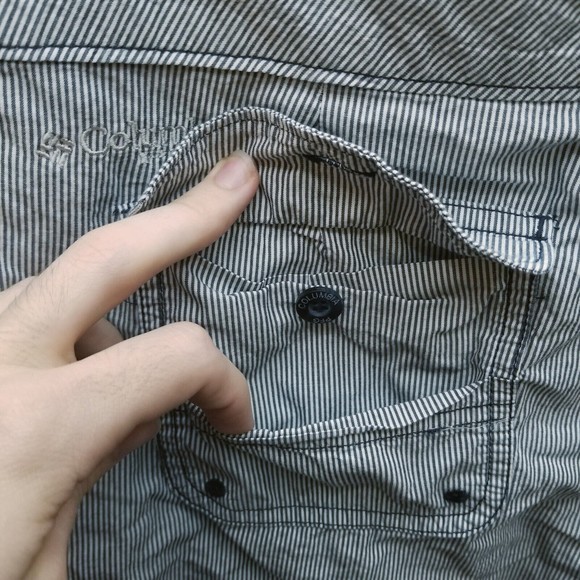 Columbia 10 PFG Omni-Shade Striped Blue White Chino Shorts 32.5" 9.75" 9.5" - Picture 7 of 10